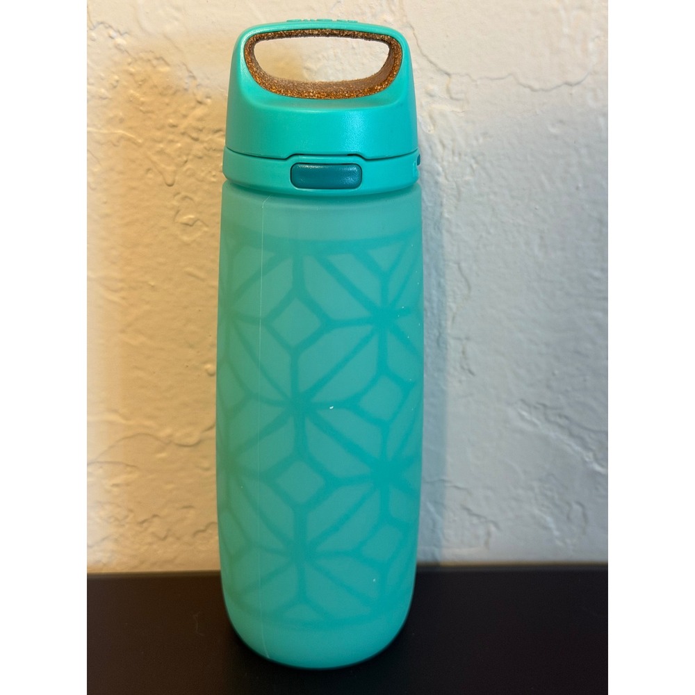 Ello Syndicate Water Bottle Teal Silicone Sleeve Cork Inlay Lid 20oz